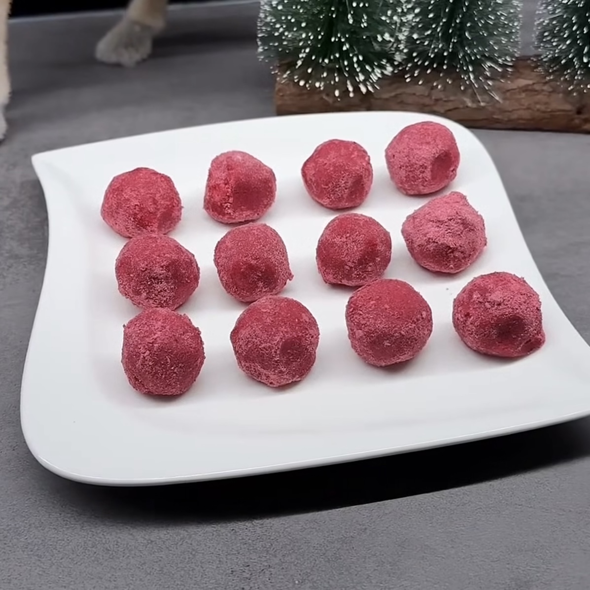 Malinové vánoční kuličky